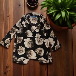 Simply Vera Vera Wang Floral Black and Cream Women's Top